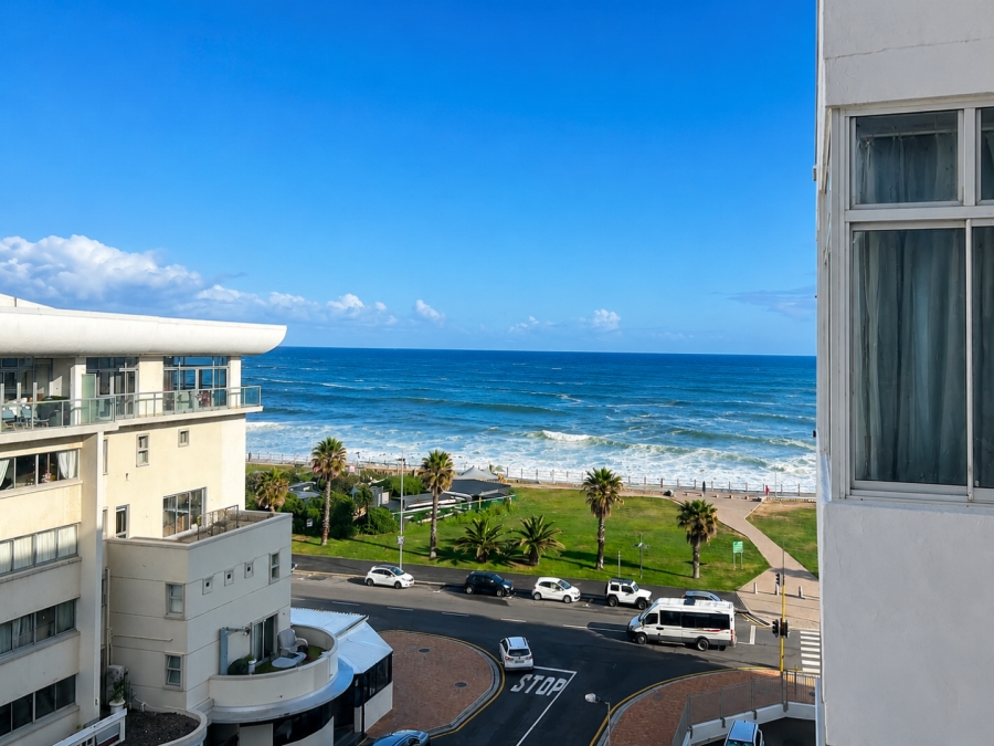 1 Bedroom Property for Sale in Mouille Point Western Cape